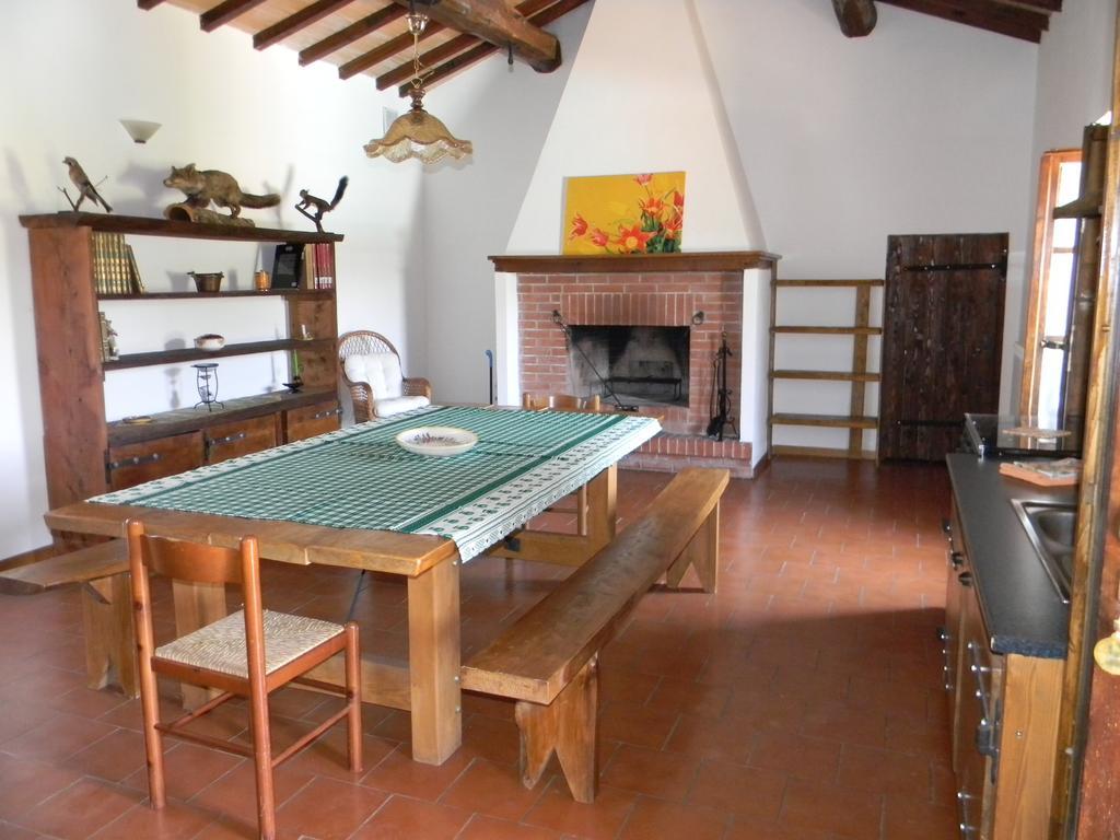 Agriturismo Podere La Selva Βίλα Serre Di Rapolano Δωμάτιο φωτογραφία