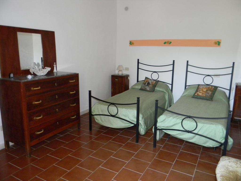 Agriturismo Podere La Selva Βίλα Serre Di Rapolano Δωμάτιο φωτογραφία
